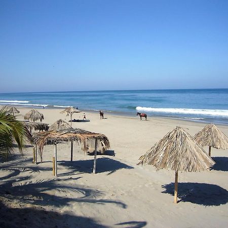 Angeles Del Mar Hotel Mancora Exterior photo